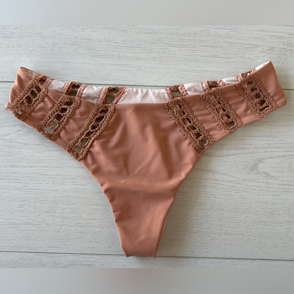 Acacia Bikini Bottom- Tan Chun’s Bottoms Size Large